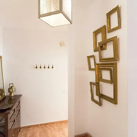 Lyrioshomes La Merced Centro Малага